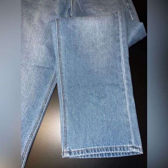 American Eagle Blue Highest Rise Mom Jeans Size 6 Short euc - Picture 2 of 6